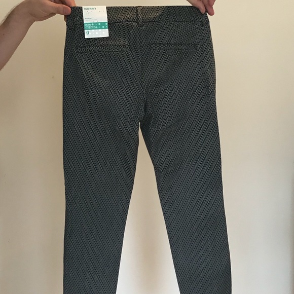 **SOLD** Old Navy Pixie Geo Pattern Pant NWT - Picture 3 of 5